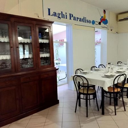 Laghi Paradiso Rovereto sulla Secchia Exterior foto